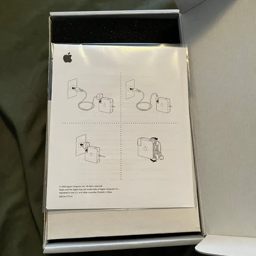 Apple 60W MagSafe Power Adapter for MacBook